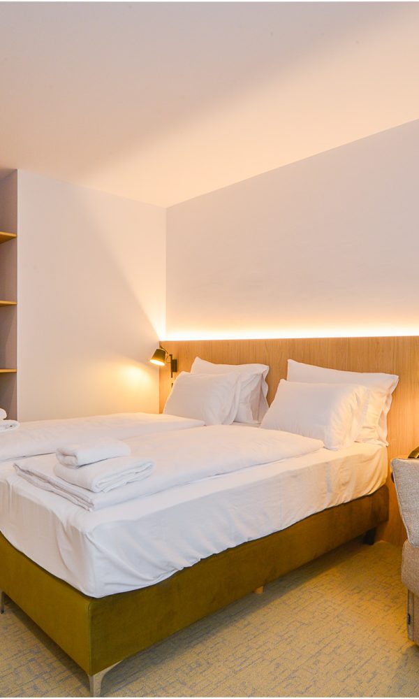 Superior soba bračni krevet + 1 pomoćni krevet