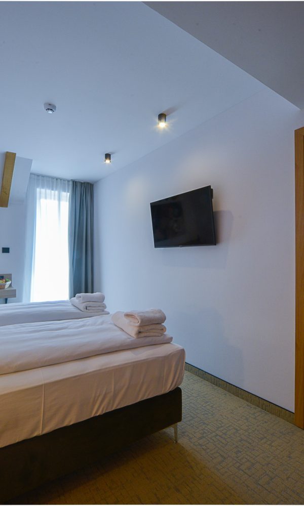 obiteljska soba 2 bračna kreveta